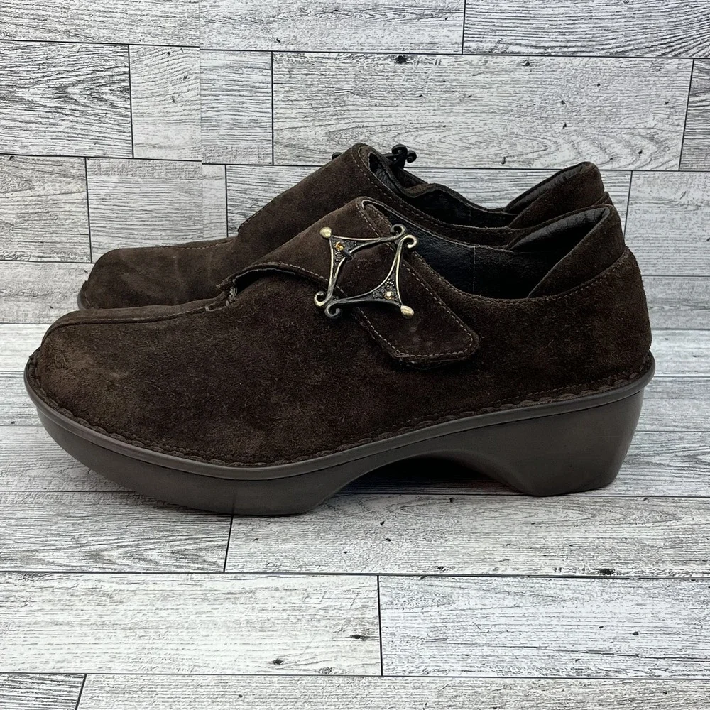 Naot shoes womens